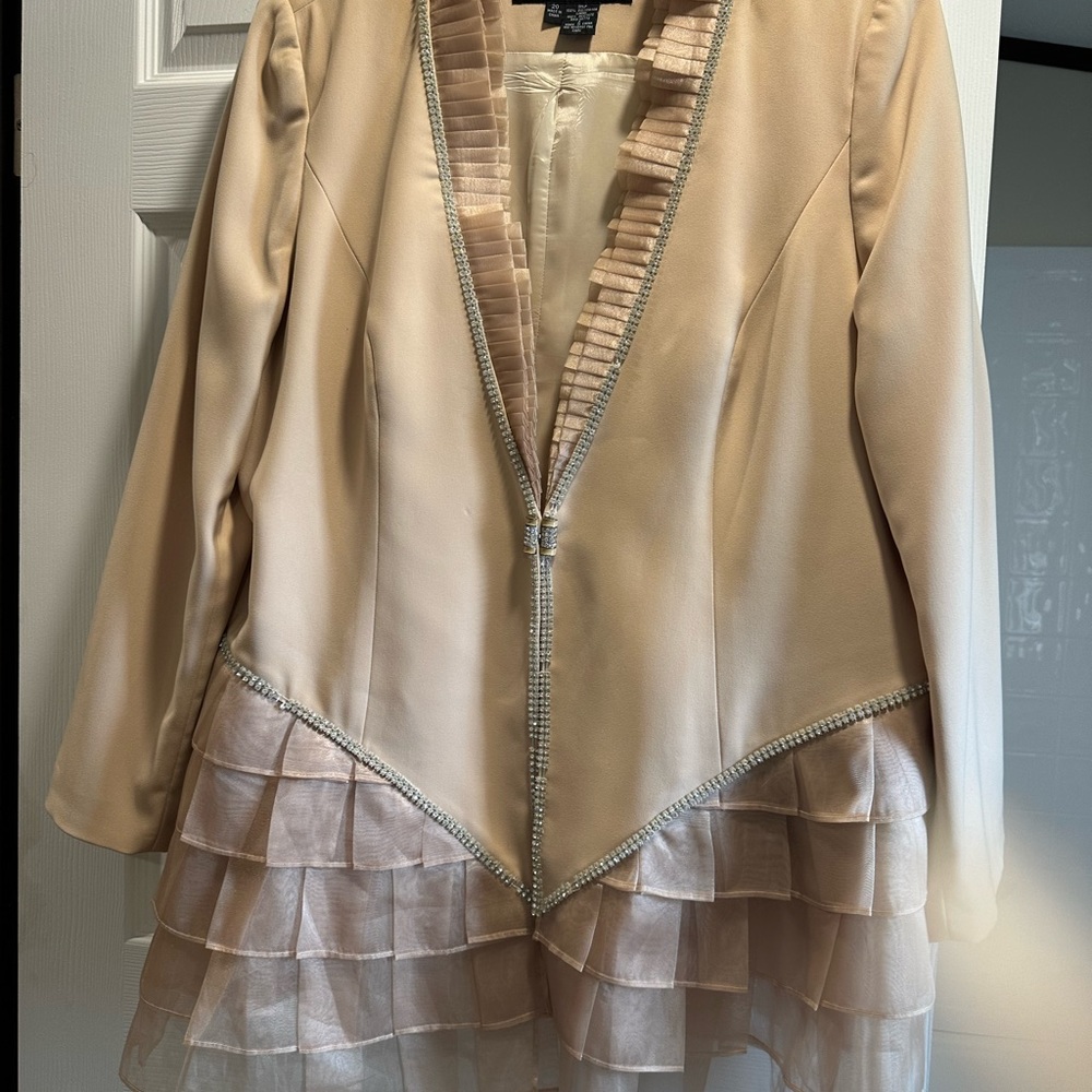 The reason why I’m selling is three piece suit because I have lost weight